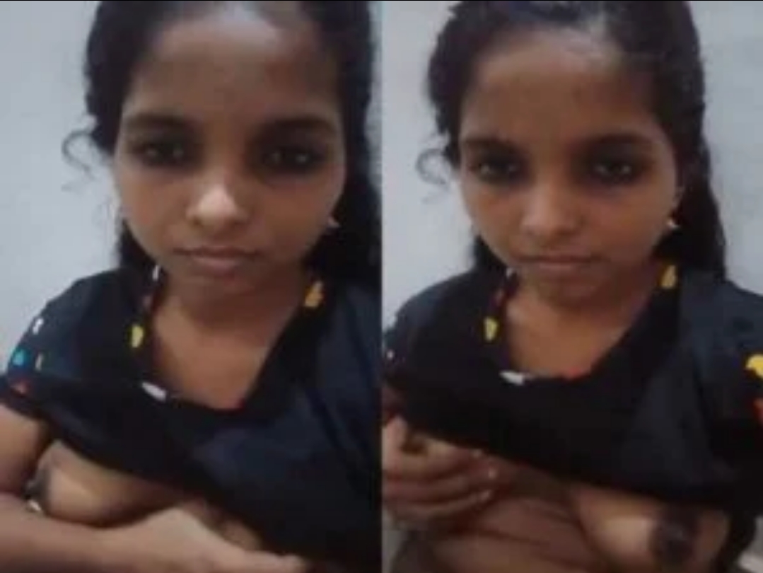 Andhra Girl Showing Her Small Boobs On Cam
