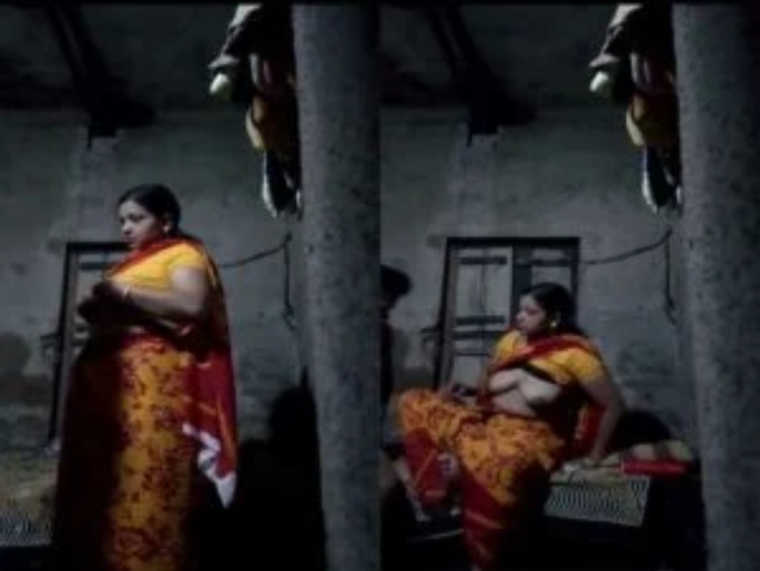 Sweet Looking Desi Bhabhi Secret Sex Affair