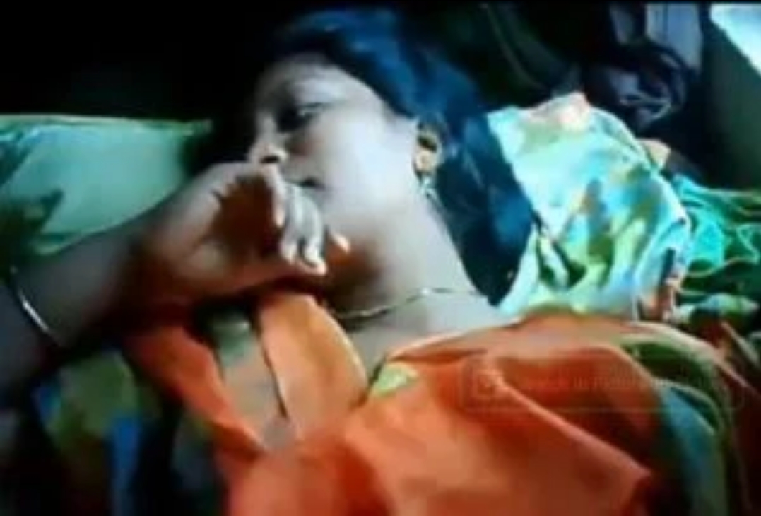 Bengali Girl Losing Her Virginity On Cam
