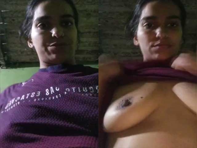 Tall Village Girl Boobs Show Selfie