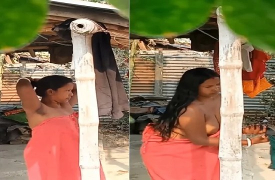Mature Aunty Outdoor Dress Change Spy Cam