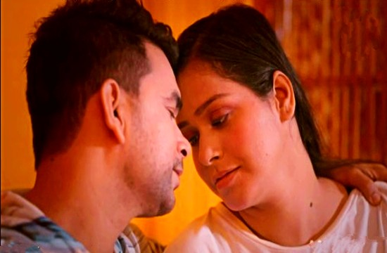 Jadui Ghadi S01E01 (2024) Hindi Hot Web Series Soltalkies